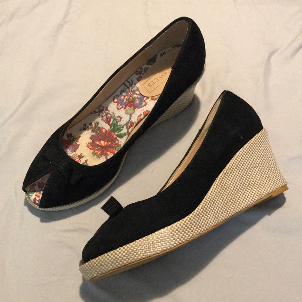 Suede wedges